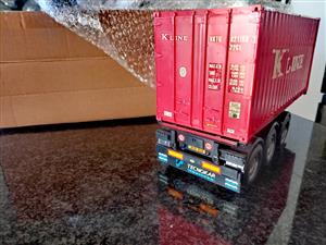 Italeri 1:24 Technokar 20" trailer Kline container trailer
