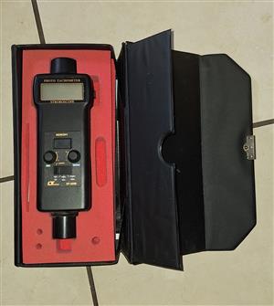 Laser Photo Tachometer & Digital Stroboscope 2-in-1