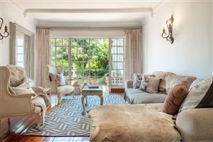 Large Townhouse with Solidwood Floors