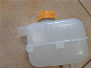 CHEV UTILITY WATER BOTTLE WITH A CAP. FOR VARIOUS OTHER CARS.