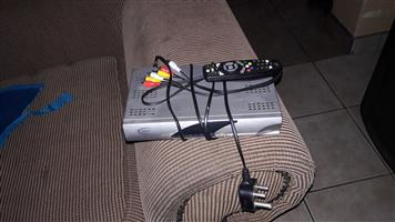 DSTV DECODER with remote