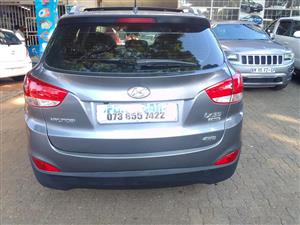 2014 Hyundai ix35 2.0 Diesel CRDi 4wd  Grey color Reverse Camera, leather interior, Keyless  Automat