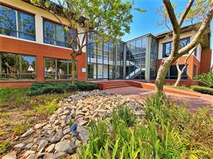 345m² Office to Let in Little Fourways Office Park