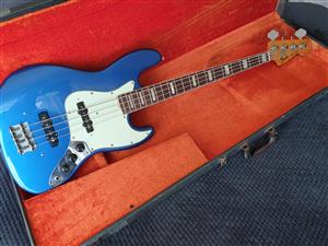 1976 Fender Jazz Bass Guitar with Original Case - USA