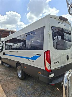 NEW IVECO DAILY 23 Seater Taxi