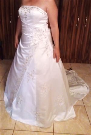Wedding dress to hire