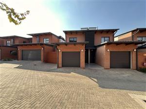Townhouse Rental Monthly in Six Fountains Residential Estate