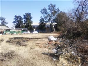 Vacant commercial Stand with existing Flatlet in busy Industrial Area NW7 / C.W.6 Vanderbijlpark.