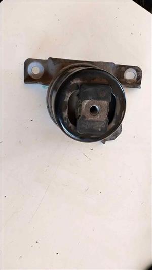 Volvo S60 D3 2012 Engine mounting for sale