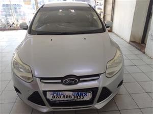 2014 Ford fiesta 1.6 Manual, Petrol, Silver Color  79000km 