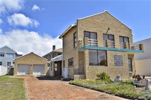 Face Brick Home with Sea Views