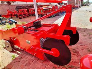 POTATO HARVESTER, MAIZE PLANTER, THRESHER AND FERTILISER SPREADER
