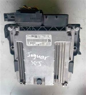 Jaguar xf 3.0i v computer box selling