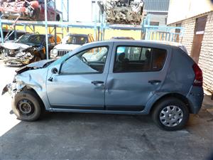 Renault Sandero 1.6 8V Manual - 2011