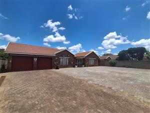 Immaculate and well kept 3 bedroom Family Home in Waldrift, Vereeniging.