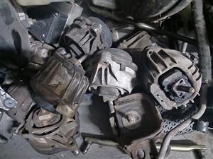 Bmw engine mounts