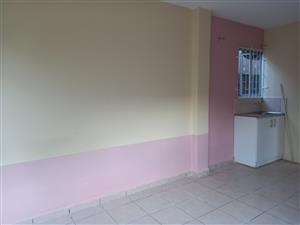 Secure single room to rent in Morningside 