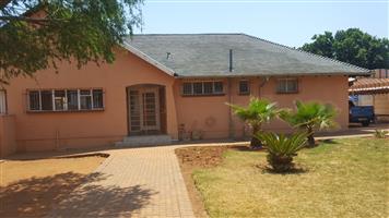 House For Sale in Stilfontein Ext 2