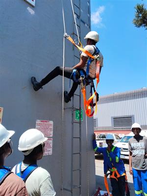 SCAFFOLD ERECTORS AND INSPECTORS SAFETY TRAINING COURSES 