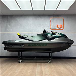 2023 SEADOO RXP APEX 300 RACING GREEN WITH SOUND SYSTEM | UB LEISURE