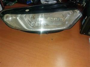 FORD  ECOSPORT 2016 RIGHT SIDE HEADLIGHT for sale