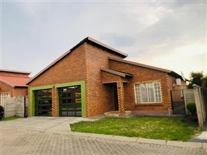 Stunning Family Home in Waterfall East