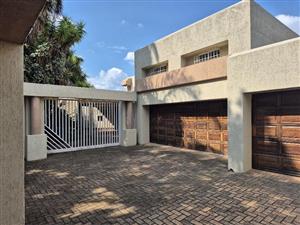 House For Sale in Jan Smutsville