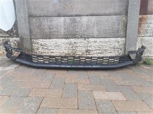 VW Tiguan front bumper griil/diffuser spoiler