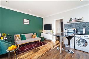 Apartment For Sale in Vredehoek