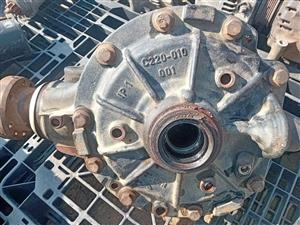 OEM Jaguar Rear Differential Carrier Assembly (C220-010 / 001)