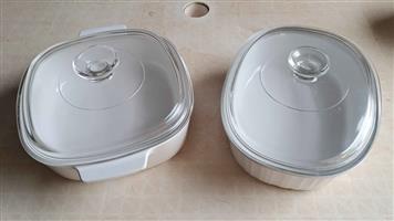 2 x Vintage CorningWare dishes