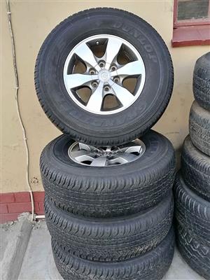 Toyota Hilux 16(WITH USED TYRES)