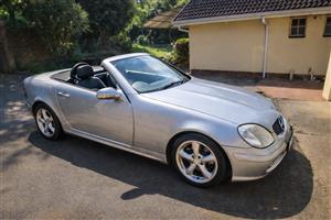 Mercedes-Benz SLK 320 | 2001 | Hardtop Convertible