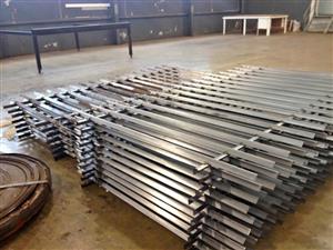 Palisade Fencing (I deliver)