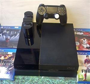 PS4 Fat Console Bundle Used