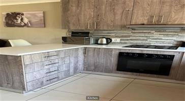 Modern Elegance in Lincoln Meade – Move-In Ready!