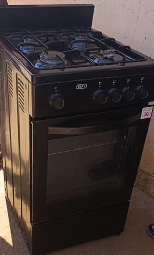 GAS STOVE 4x BURNER DEFY SALE