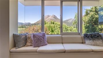 A Tranquil 4 Bedroom Furnished Family Retreat in the Heart of Hout Bay