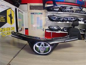 2018 TOYOTA RAV4 TOP GRILL