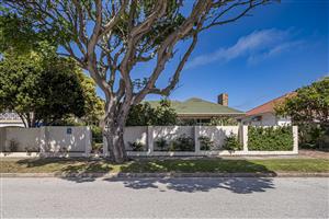 Summerstrand – Prime Coastal Home with Income Potential