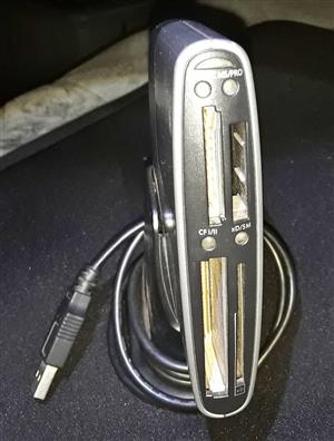 Sandisk Card Reader with Docking Bay - USB