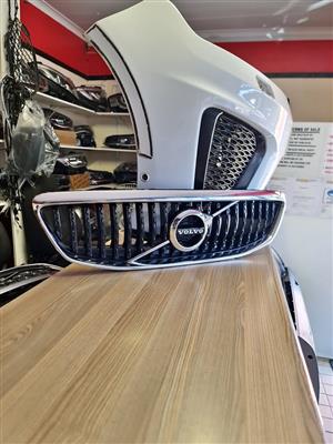 2019 VOLVO V40 MAIN GRILL FOR SALE SUPER CLEAN