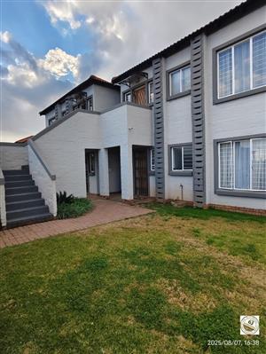 This lovely 2 bedroom apartment is located in a popular complex Vaalpark, Ideal for newly weds or a