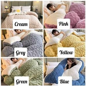 5 pc Geometric comforters