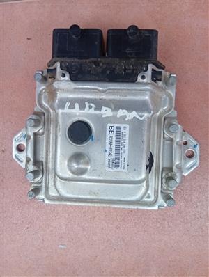 Toyota Toyota urban cruiser ECU computer box 0261S102XN   6E   33920-85S41