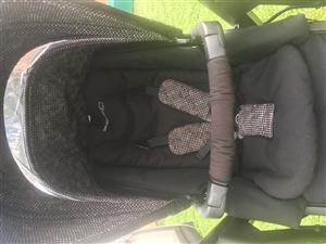 Bebe Confort Loola 3 - Streety Fix + Chicco Camping Cot for sale  Roodepoort