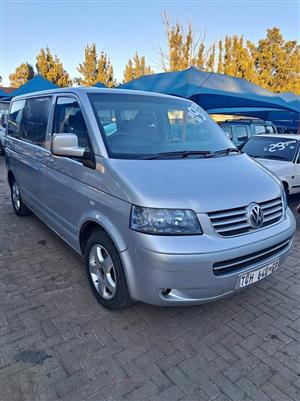 VW Caravelle 2.5TDi