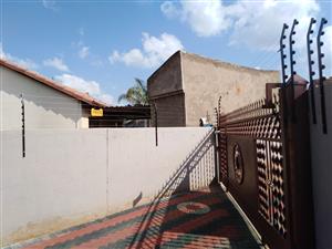 ELECTRIC FENCE REPAIRS/INSTALLATION MORELETAPARK, ELARDUSPARK, WINGATE PARK 