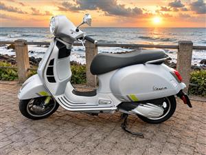  Vespa GTS Super Tech 300 HPE 2025 model