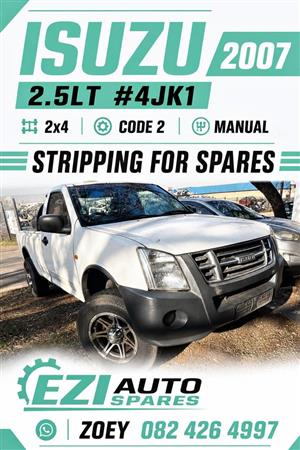 2007 Isuzu 2.5 4JK1 2by4 stripping for spares now 